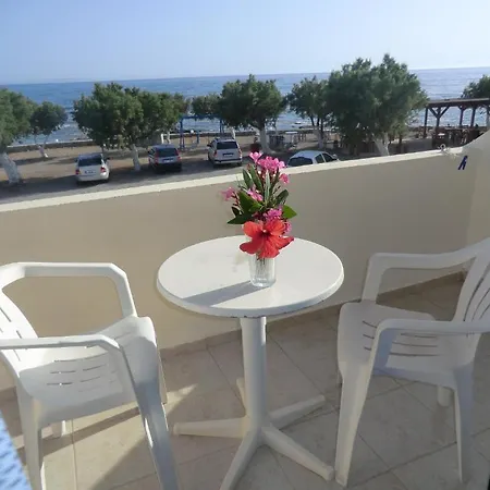 Flisvos Apartman
