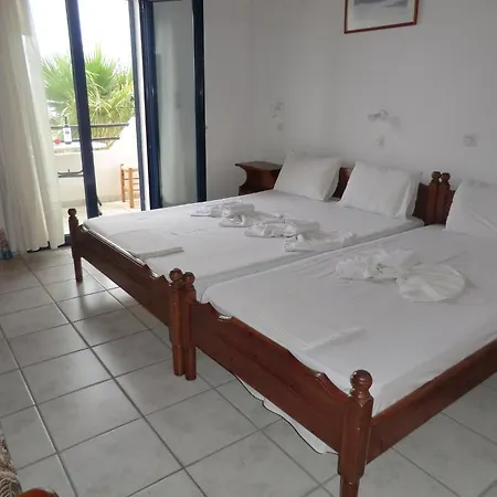 Flisvos Apartman *