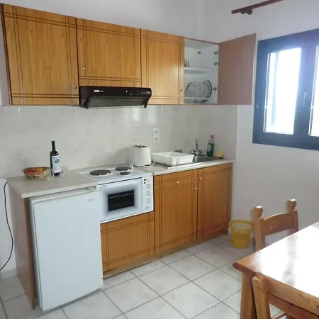 Apartman Flisvos *